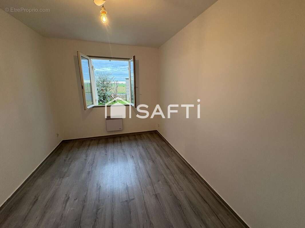 Maison 86 m² à Sennecay  - photo 9