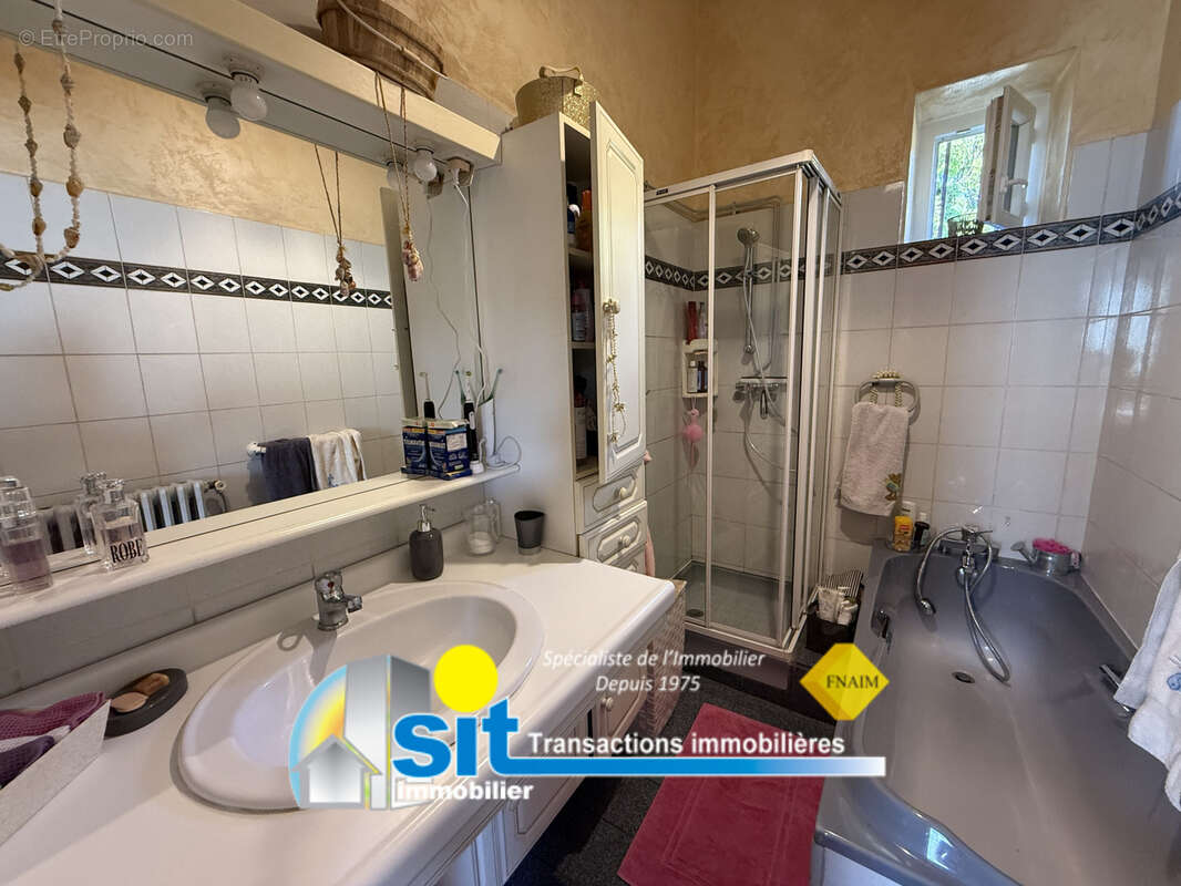 Maison à REVENTIN-VAUGRIS