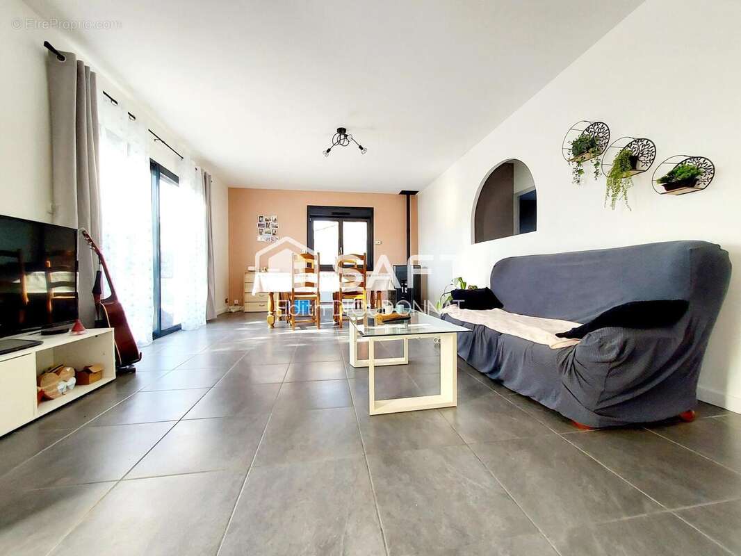 Photo 2 - Maison à LA JONCHERE
