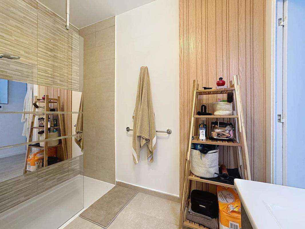 Appartement à BUSSY-SAINT-GEORGES