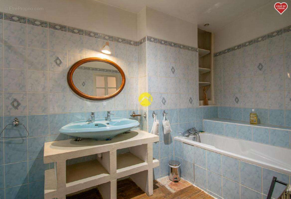 Maison à LE BUISSON-DE-CADOUIN