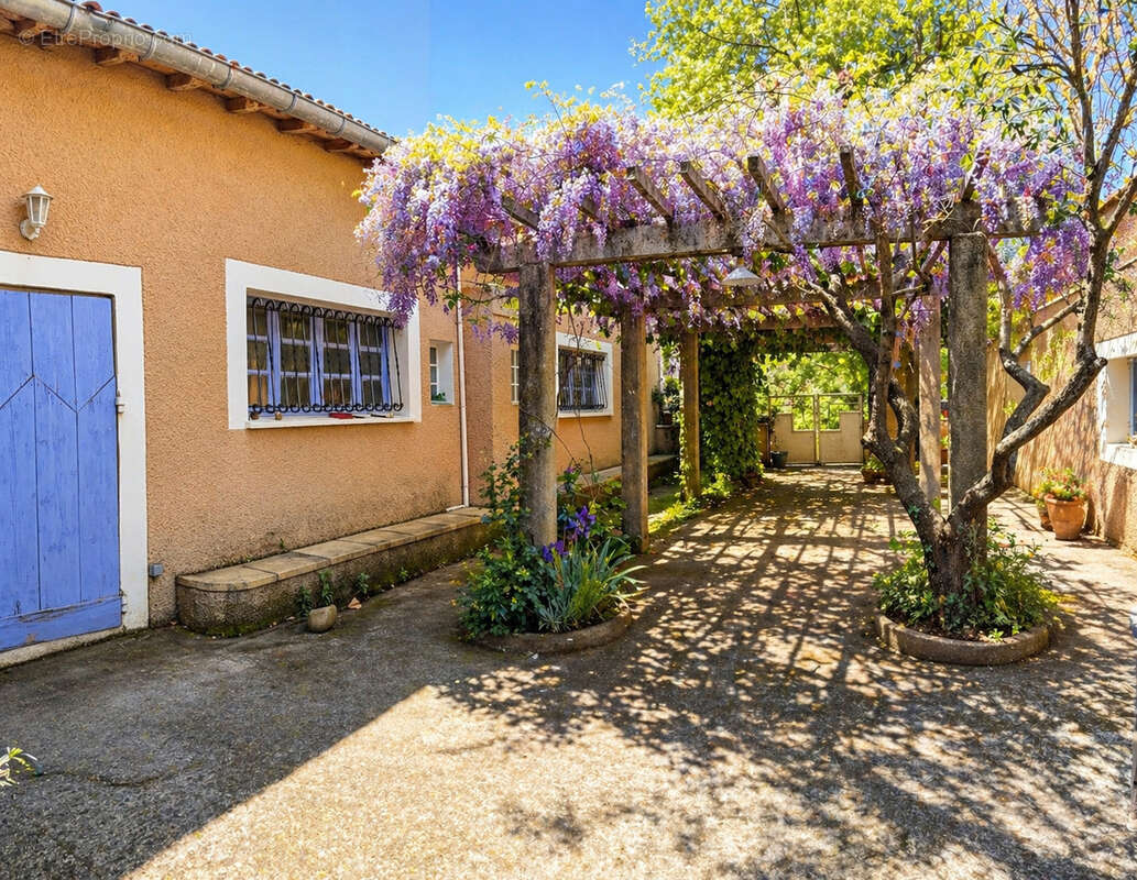 Maison à ROCHEGUDE