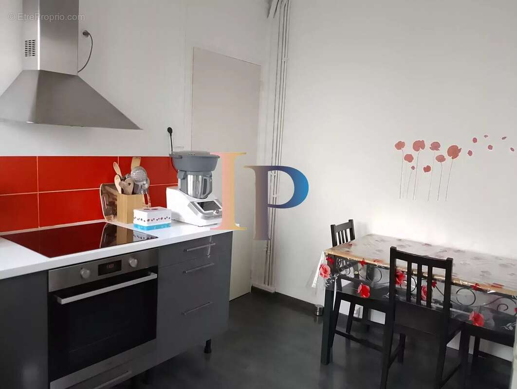 Maison à LA CLAYETTE