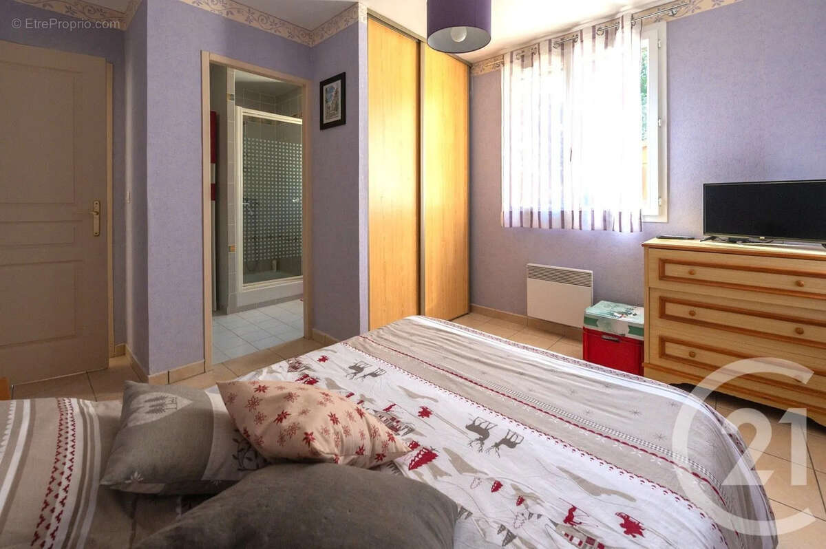 Maison à BORMES-LES-MIMOSAS