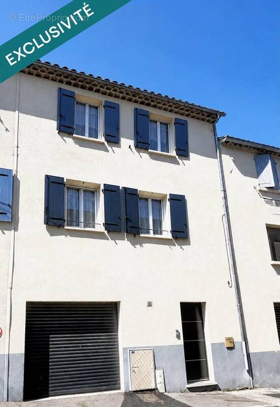 Photo 1 - Maison à LA ROQUE-D'ANTHERON