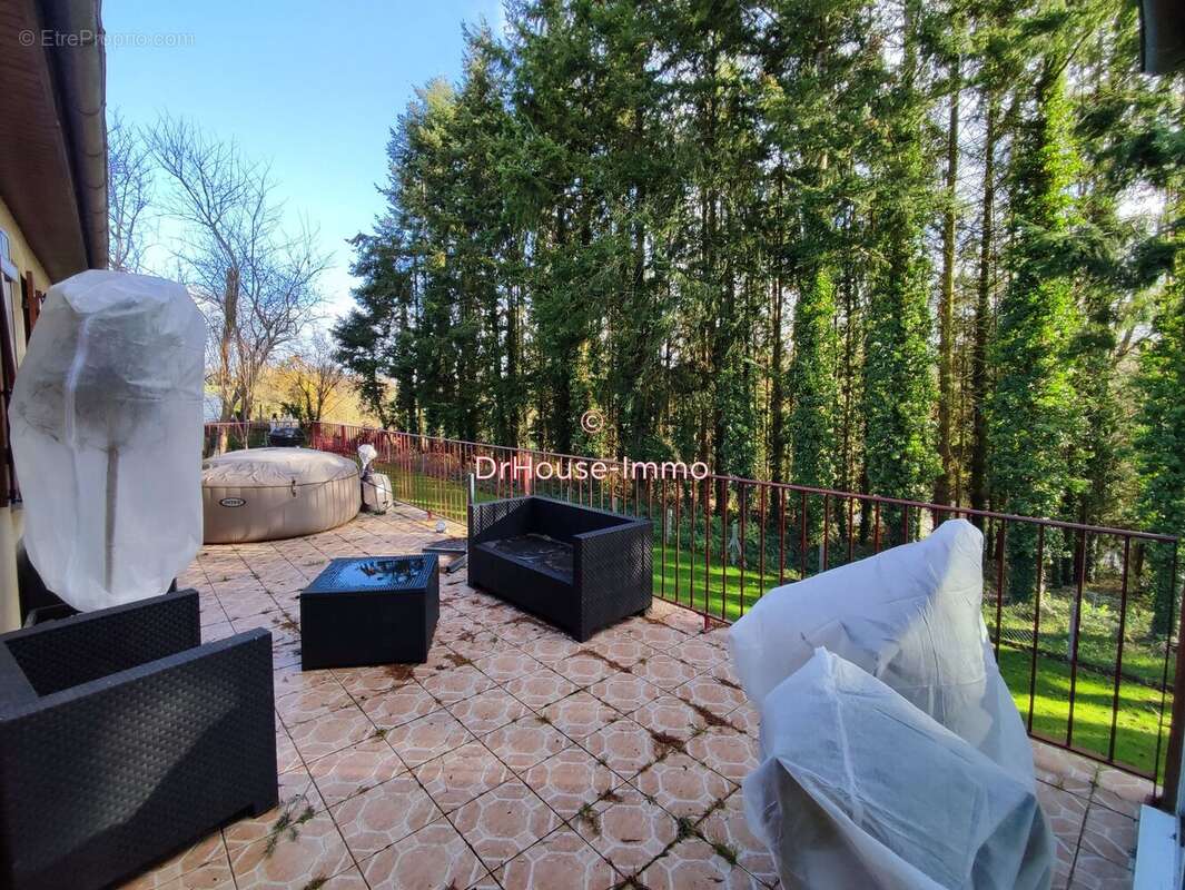 Maison à LE BENY-BOCAGE