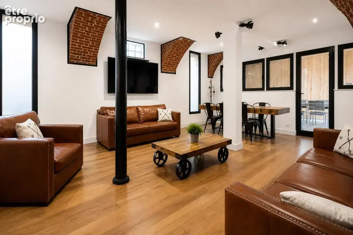 Maison de 5 pièces de 220 m² à Raismes - photo 5