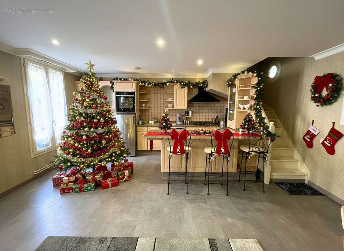 Appartement à CHENNEVIERES-SUR-MARNE