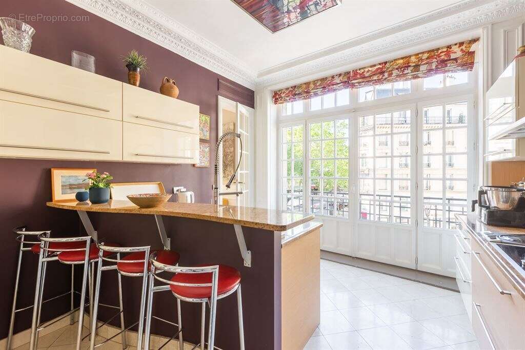 Appartement à PARIS-12E