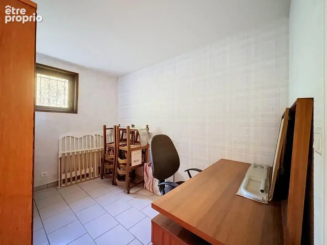 Maison - 6 Chambres - Cave - Garage double - Jardin - Au calme absolu - photo 25