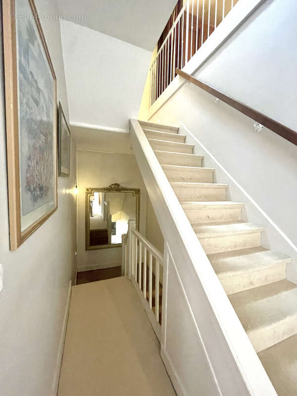 Maison à SAINT-QUENTIN