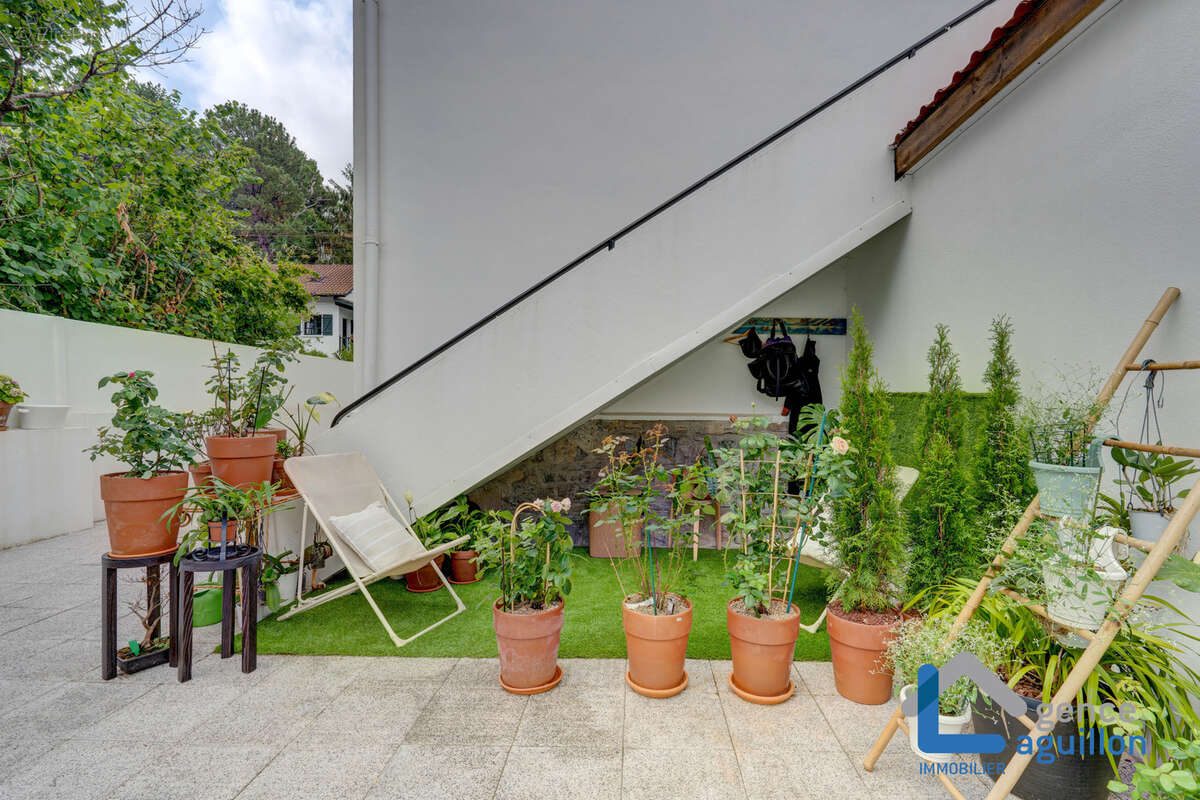 Proche baie superbe t1bis entierement renove   coup de coeur assure ! - photo 15