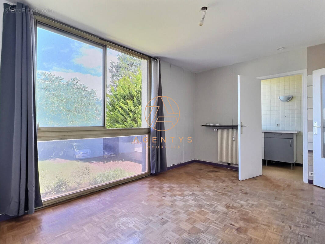 Appartement à SAINT-MAUR-DES-FOSSES