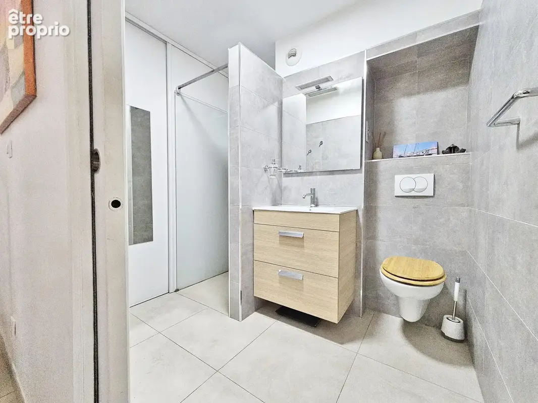 AJACCIO Centre-ville Duplex F3 récent + garage - photo 15