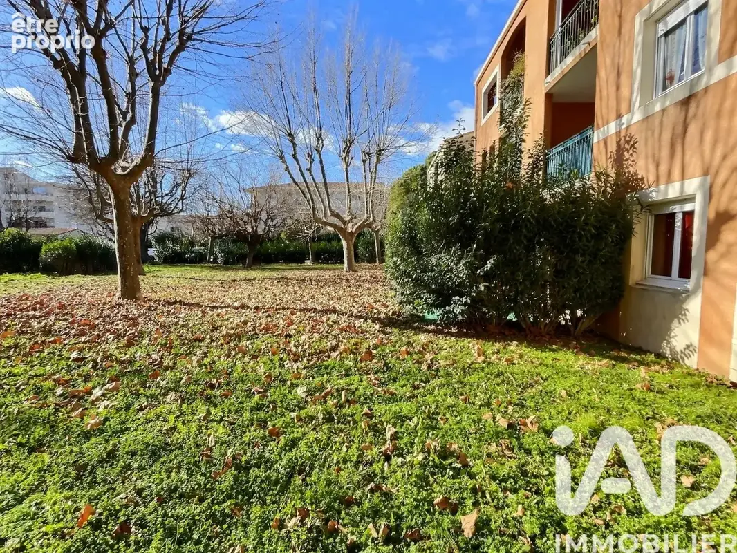 Photo 1 - Appartement à SAINT-MARTIN-DE-CRAU