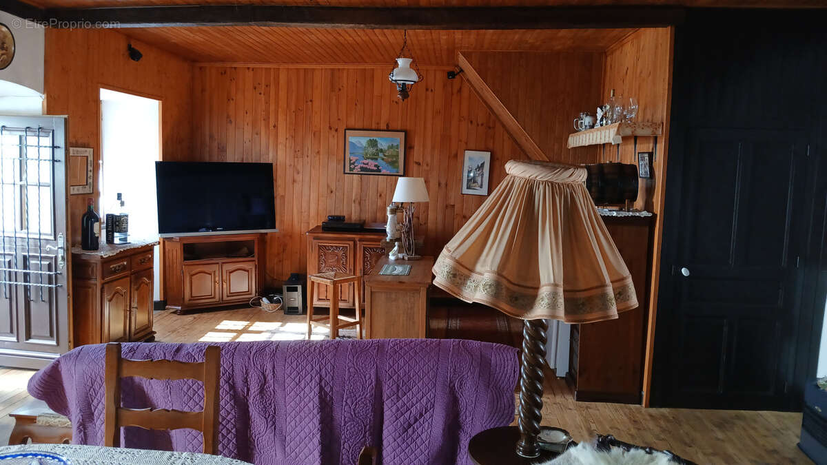 Maison à CHAUSSENAC