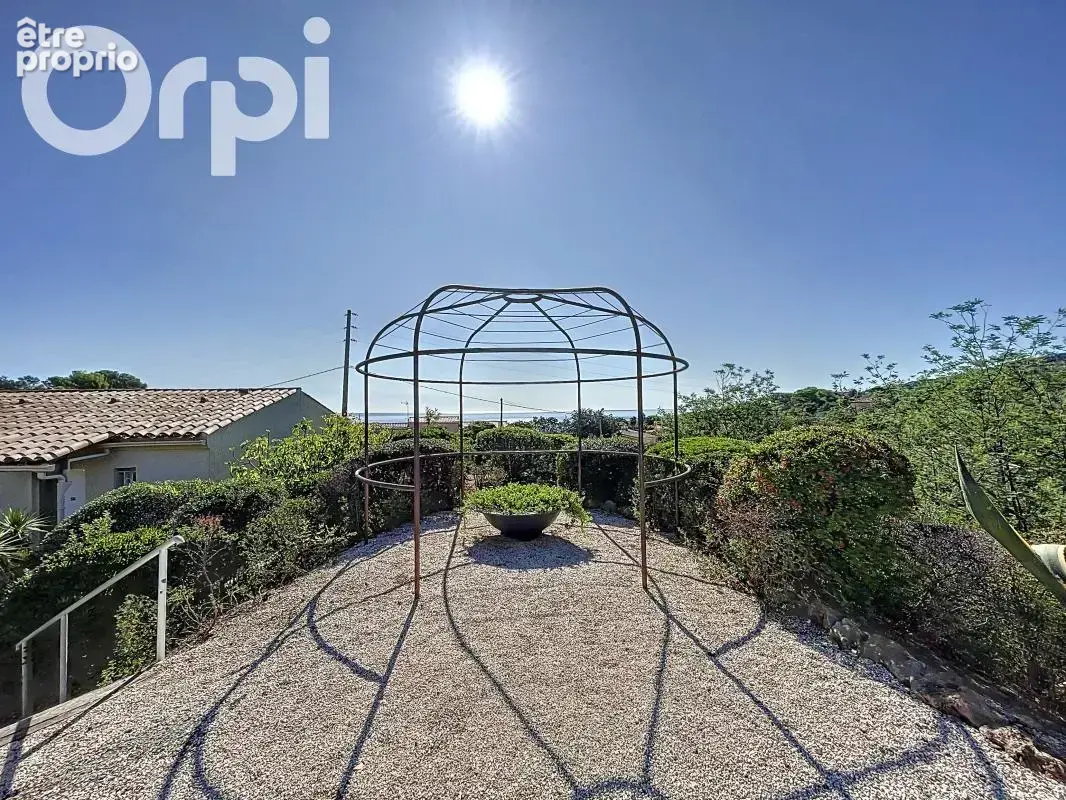 Saint-Aygulf – 2 pièces avec jardin, piscine, tennis et plage à pied - photo 7