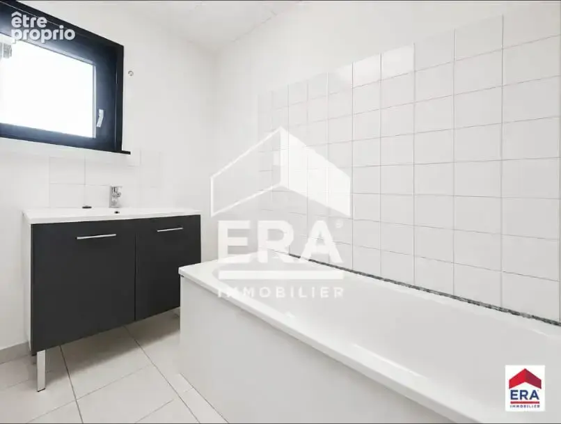 Maison 100 m² - 4 chambres - Extérieur + Cave - DPE C - photo 4