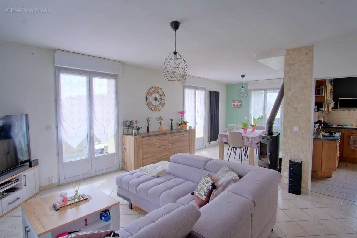 Maison à BASLY