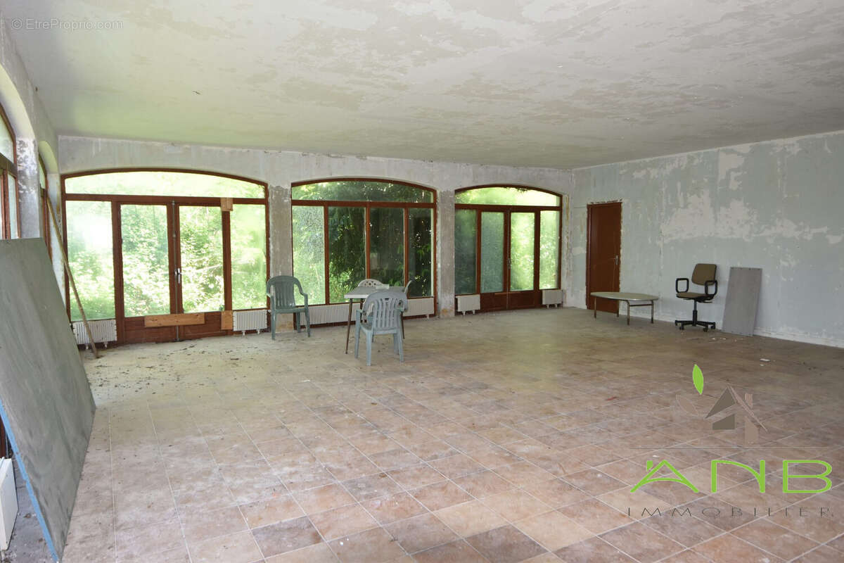 Maison à YVRAC-ET-MALLEYRAND