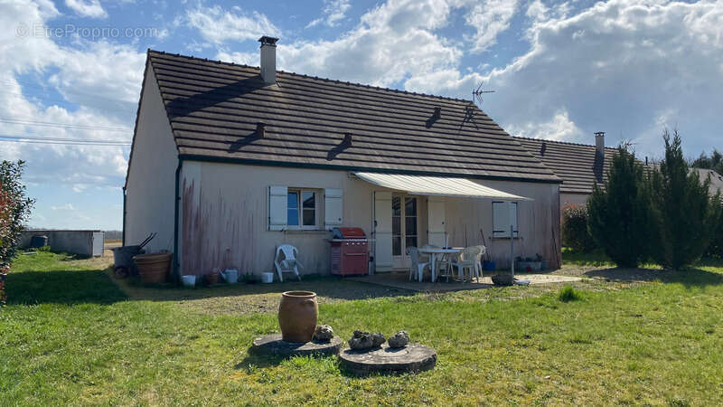 À vendre – Pavillon de plain-pied -2 chambres - jardin et garage  COUTARNOUX (89) - photo 8
