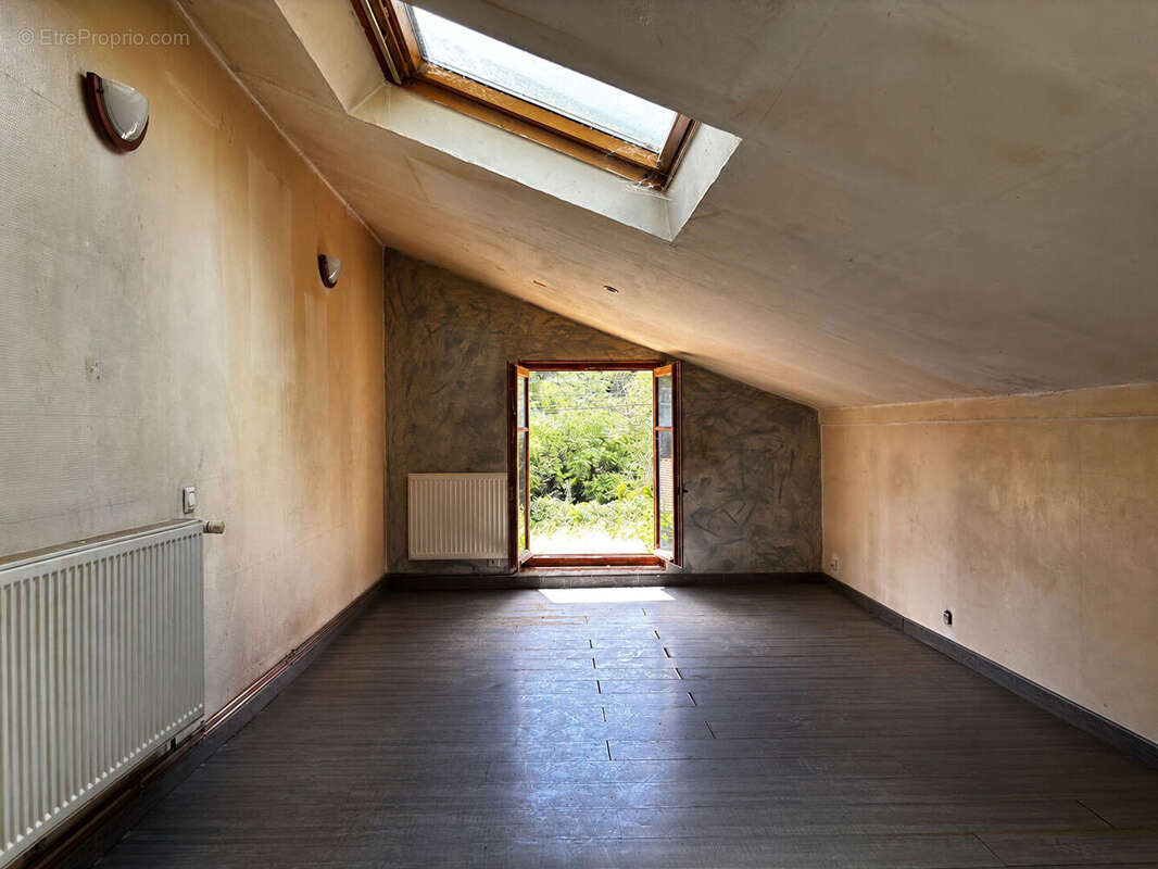 LANTIGNIE - Maison 5 pièces, 132 m², avec studio indépendant et grand terrain - photo 7