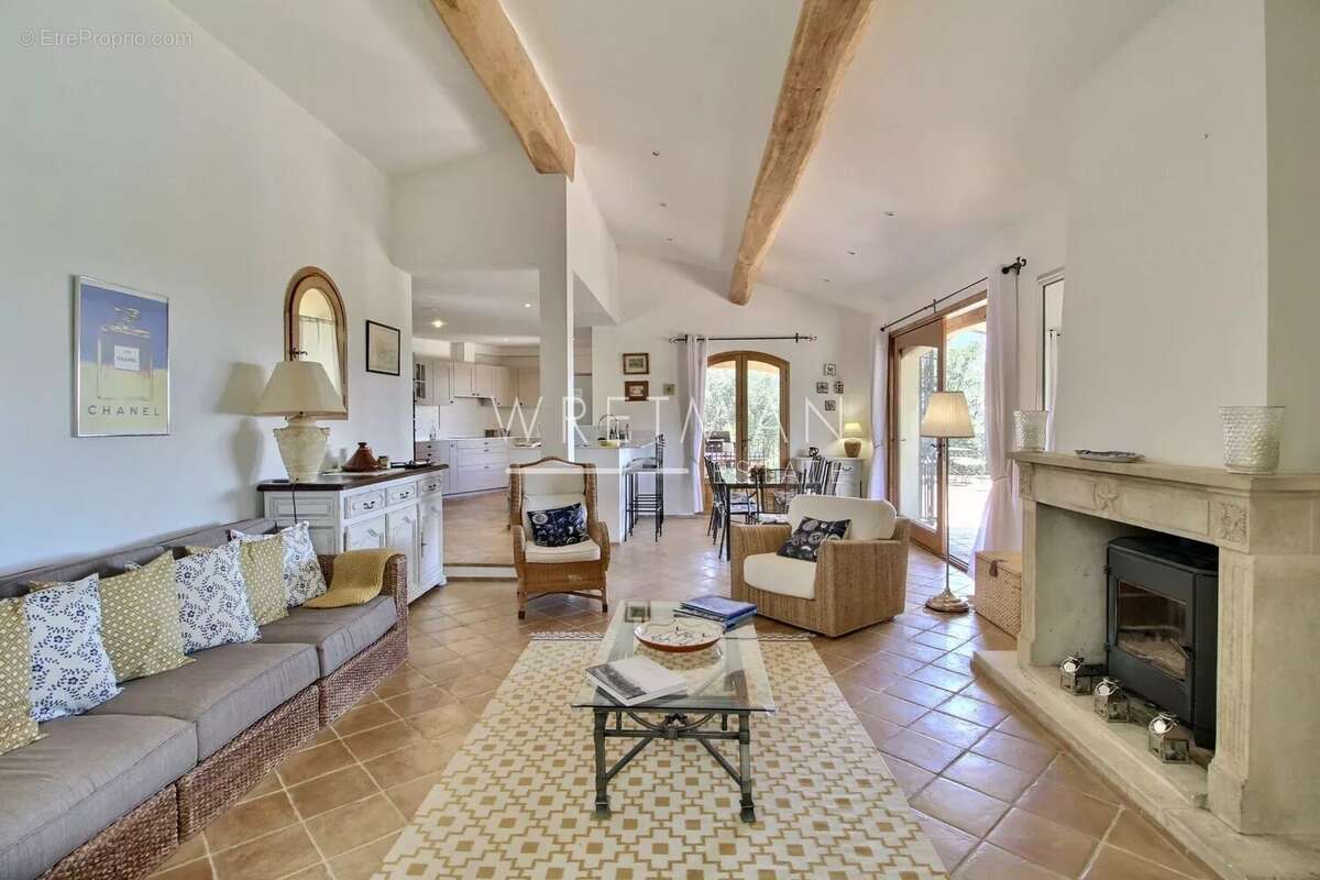 Villa de qualité avec vue panoramique et piscine - tourrettes - photo 8