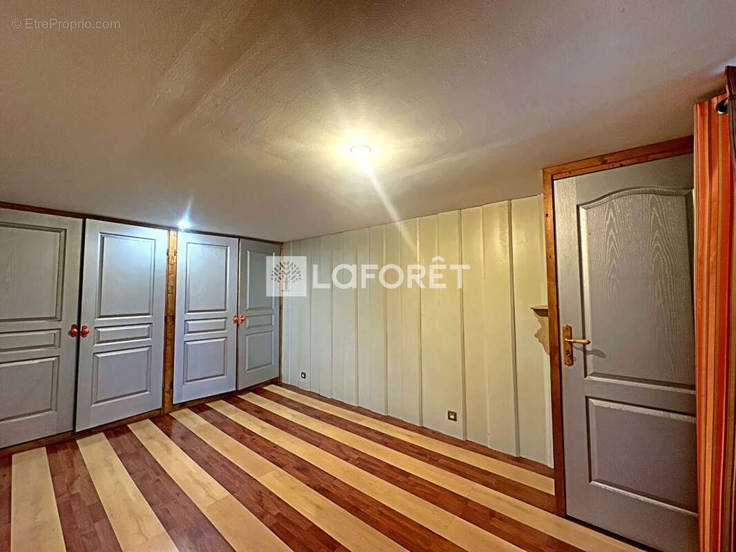 Maison à LESCHEROUX