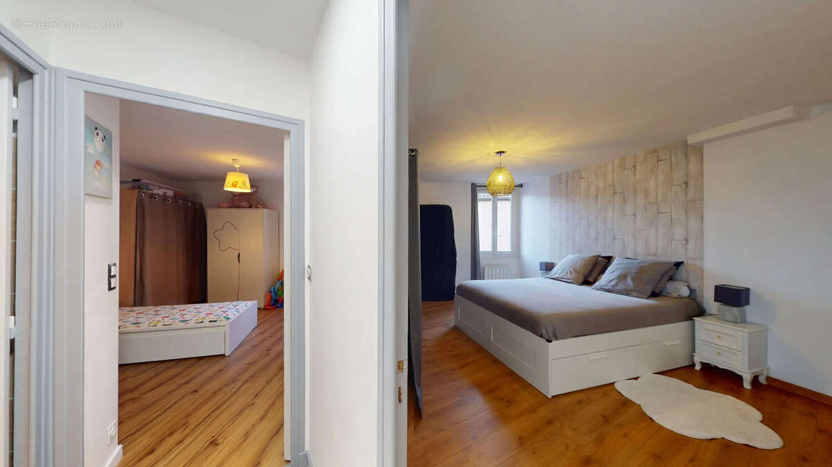 Appartement à VIZILLE