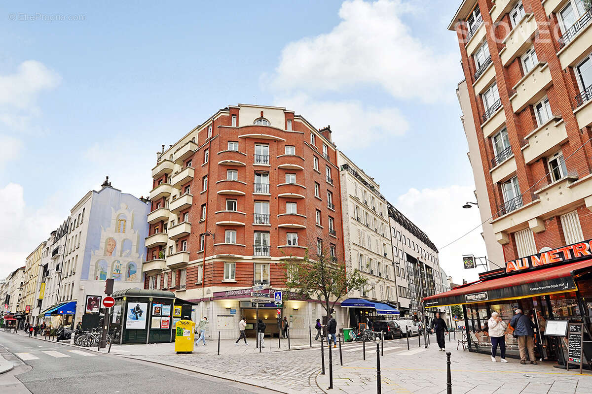 Appartement à PARIS-14E