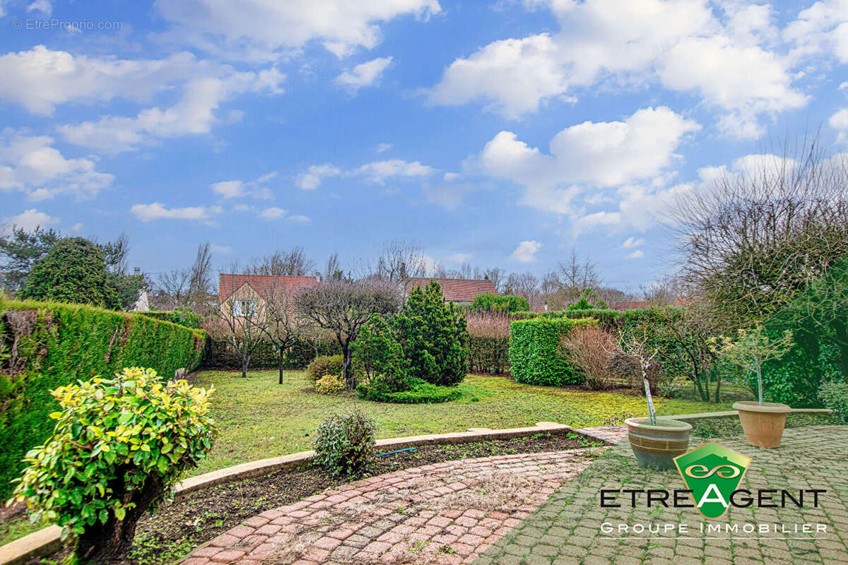 Maison à SAINT-OUEN-L'AUMONE