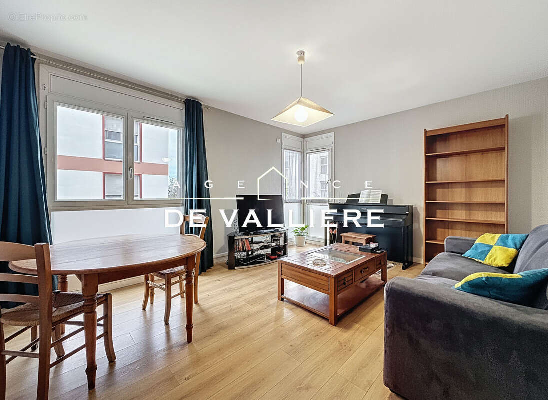Appartement à NANTERRE