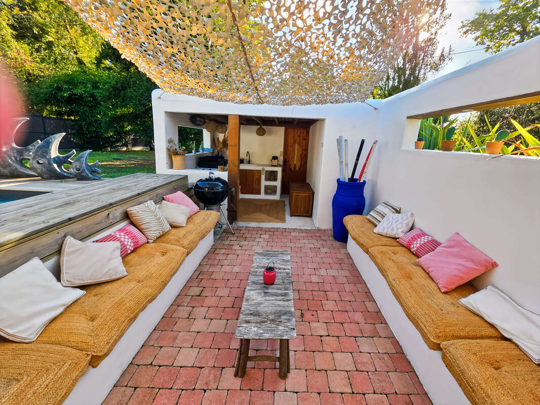 Villa contemporaine avec 5 chambres et piscine. - photo 8