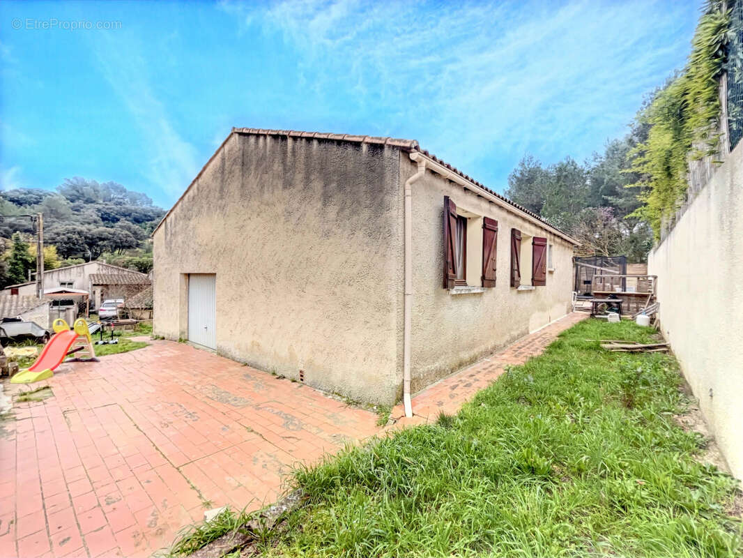 Maison à COMPS