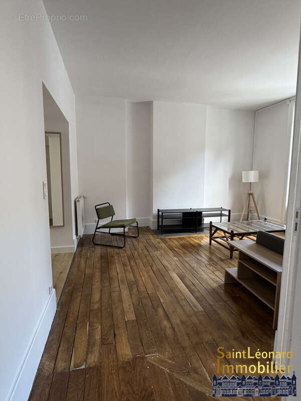 Appartement 83 m² à Fougeres  - photo 4