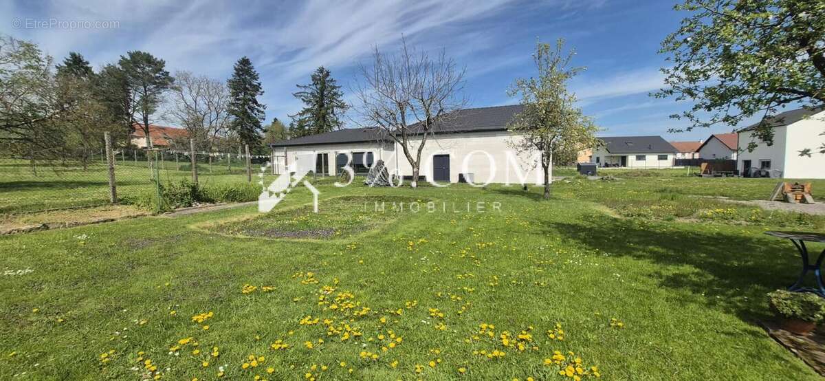 Ensemble immobilier de 4 lots sur  422 m2 - photo 4