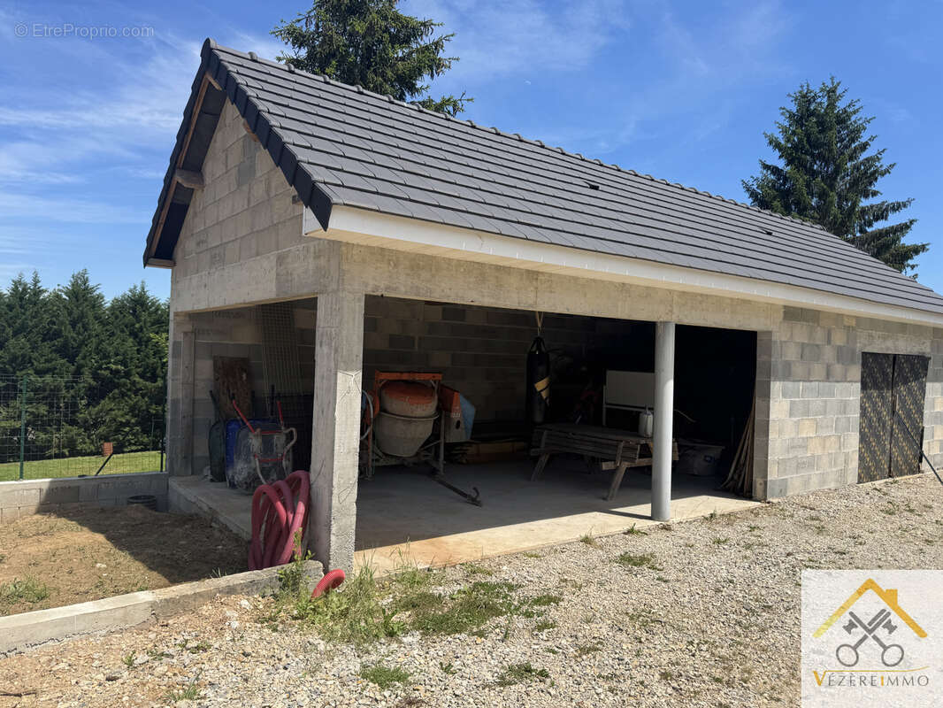 Maison à VARETZ