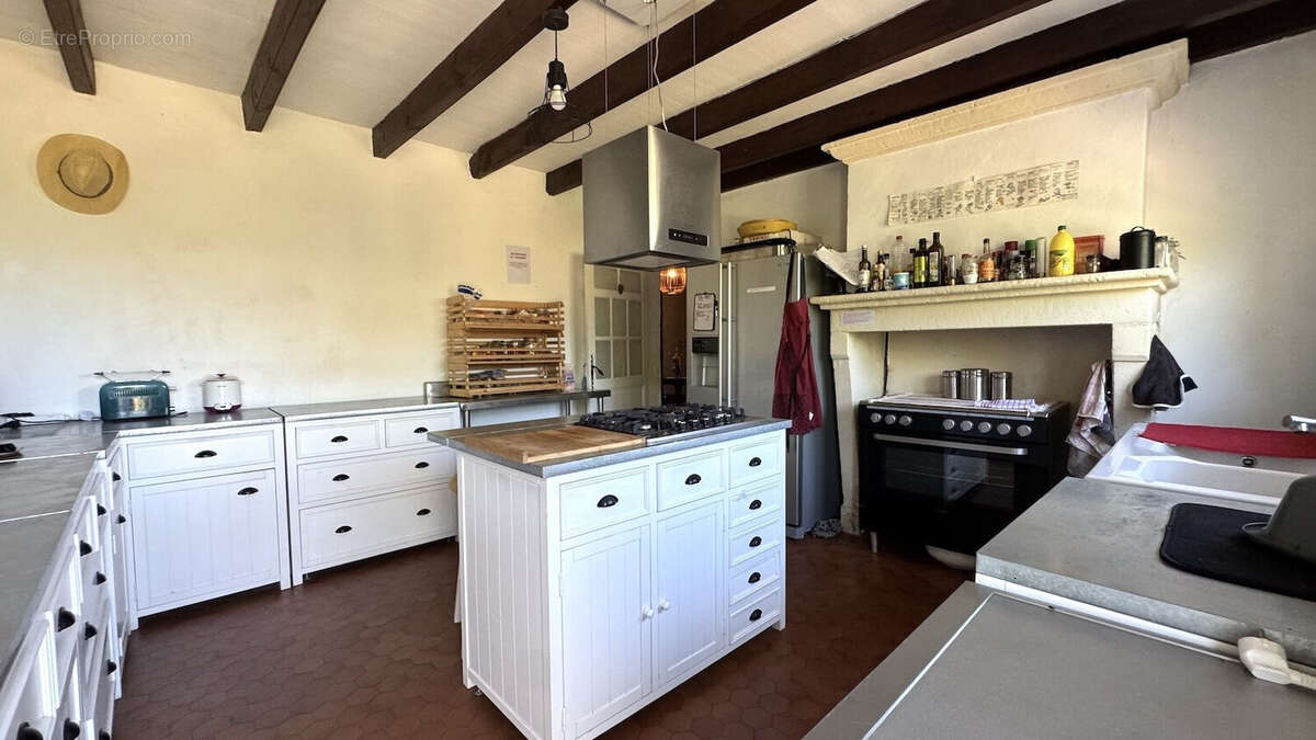 Maison 255 m² à Eygurande-Et-Gardedeuil  - photo 6