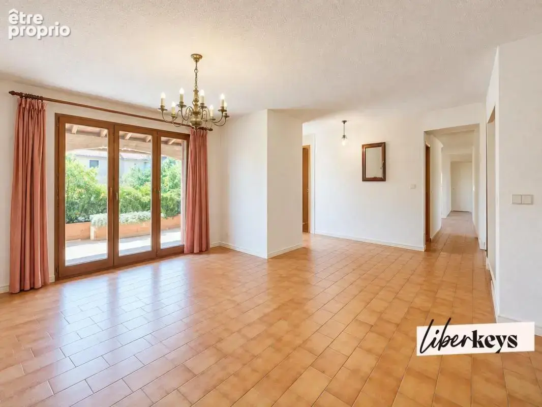 Éguilles – maison de plain-pied de 115,70 m² – terrain arboré de 686 m² – garage - photo 4