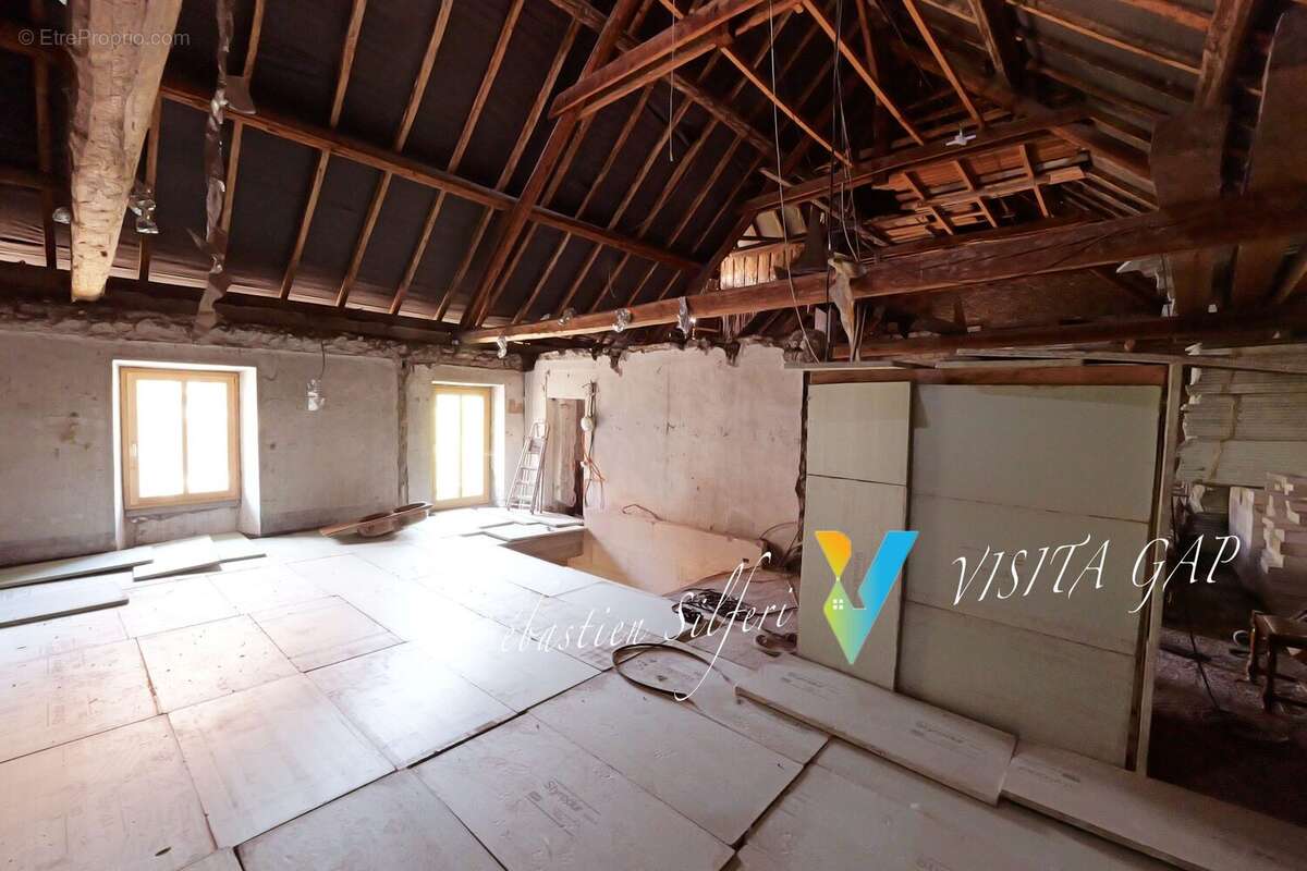 Maison 320 m² à Chorges  - photo 7