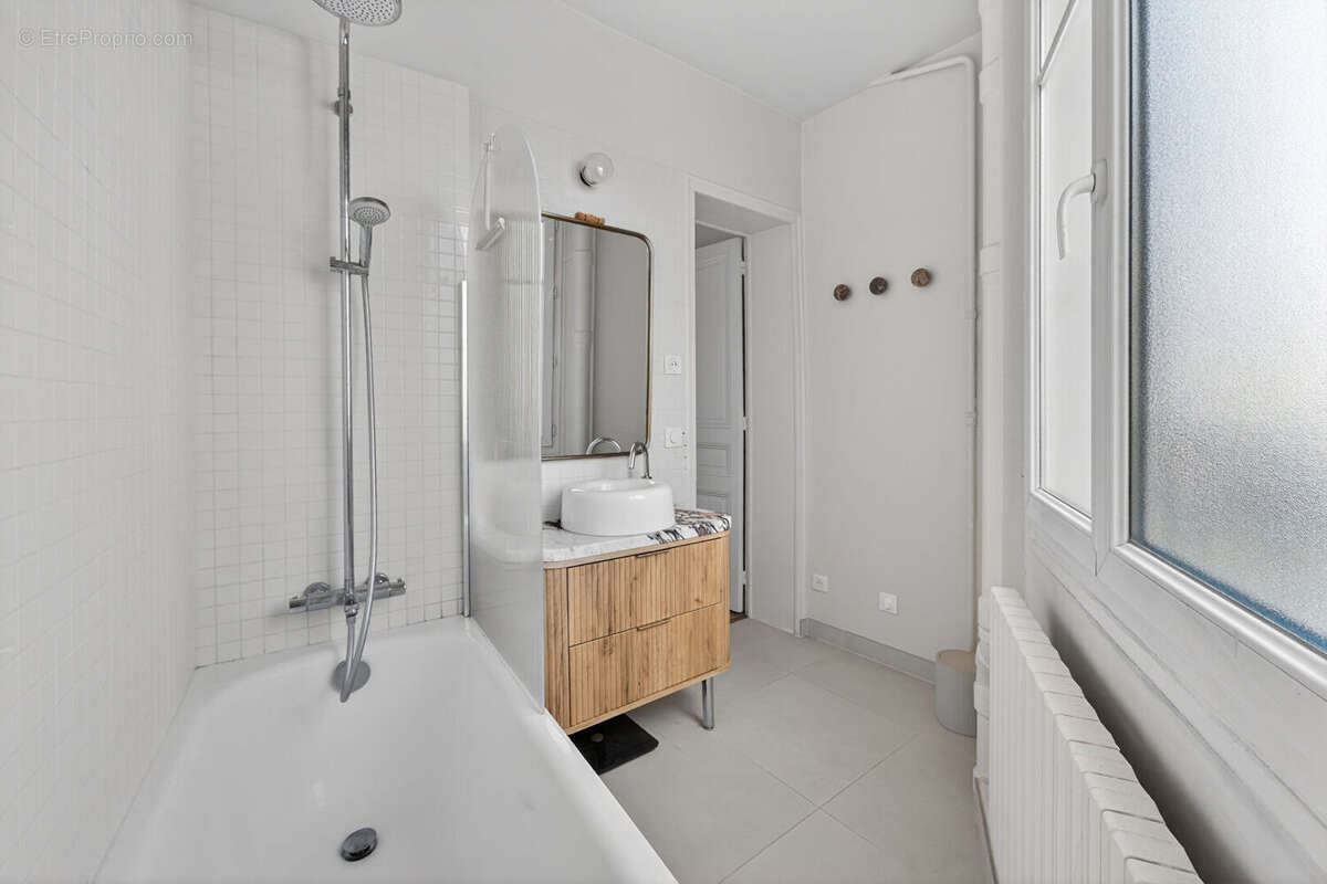 Appartement à PARIS-20E