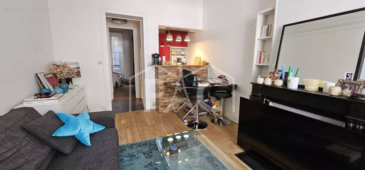 Appartement à PARIS-17E