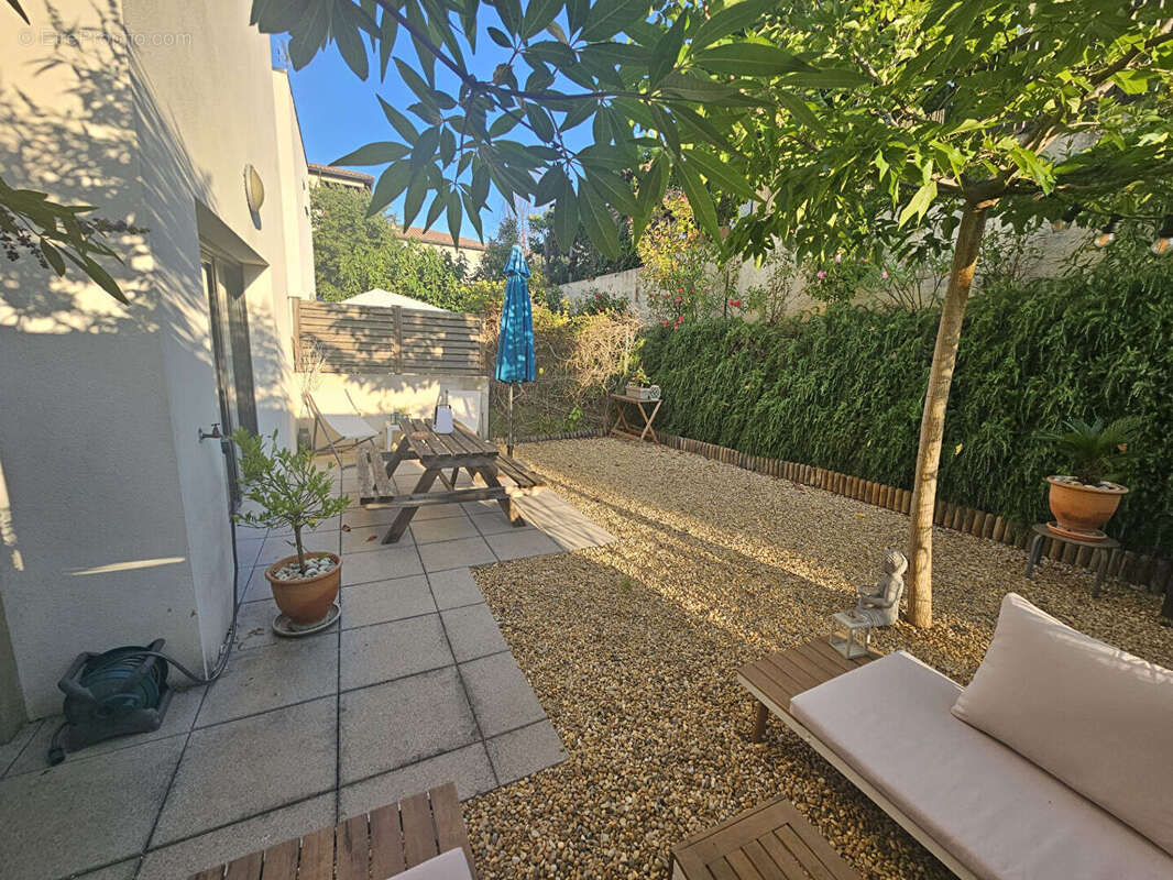 Appartement à SAINT-JEAN-DE-VEDAS