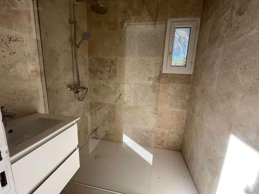 Villa restaurée de 153 m² – vue dominante plein sud – calme absolu - photo 19