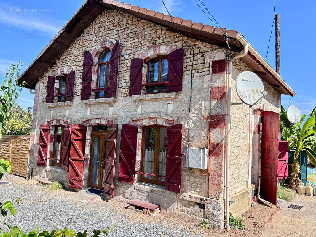 Maison à RUFFEC