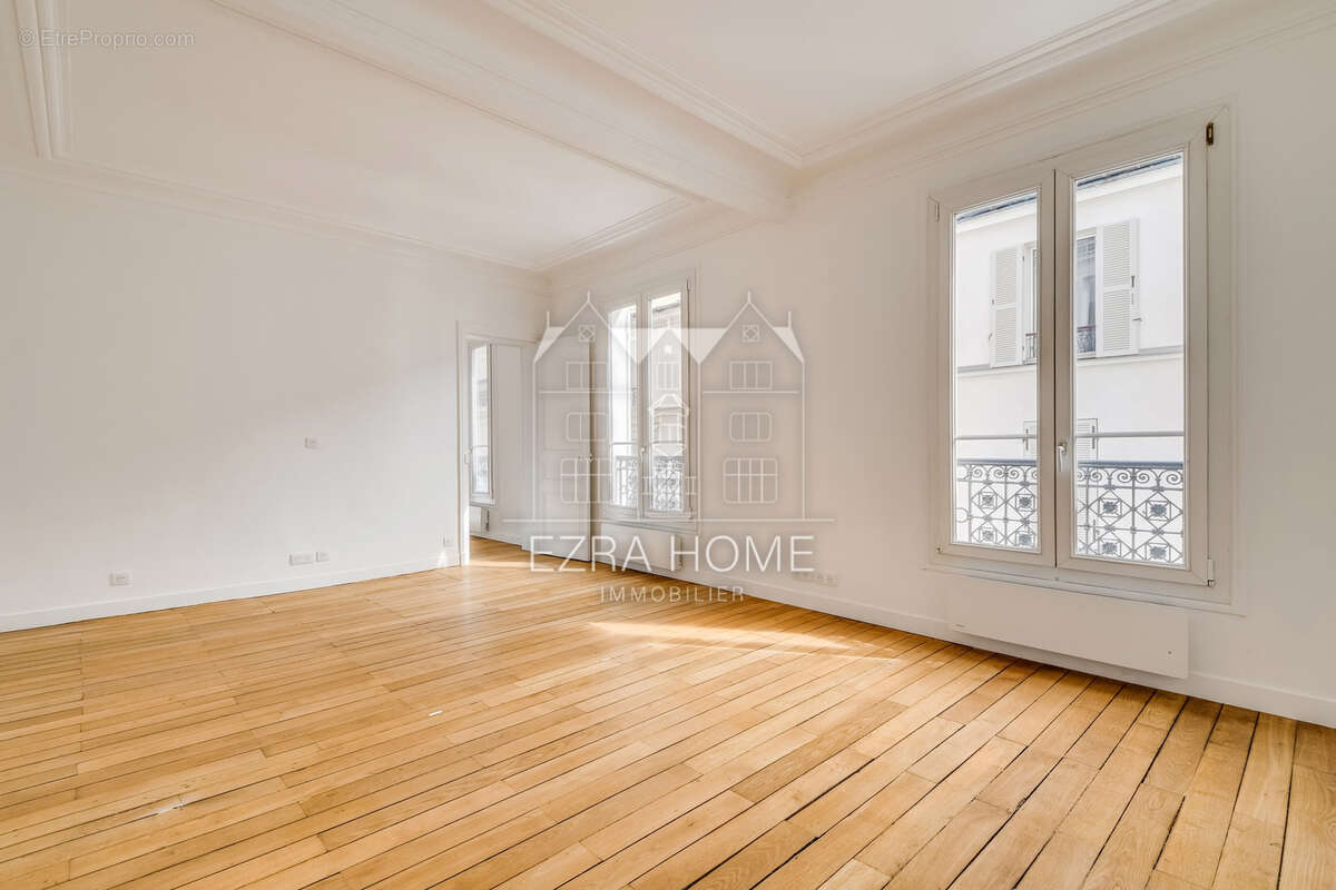 Appartement à PARIS-17E