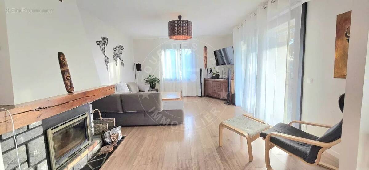 Maison à NAVES-PARMELAN