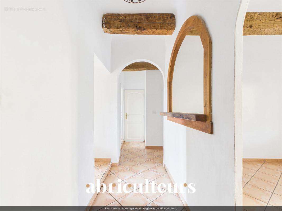 Appartement belle luminosité naturelle en vente à Callian (83440) - photo 7