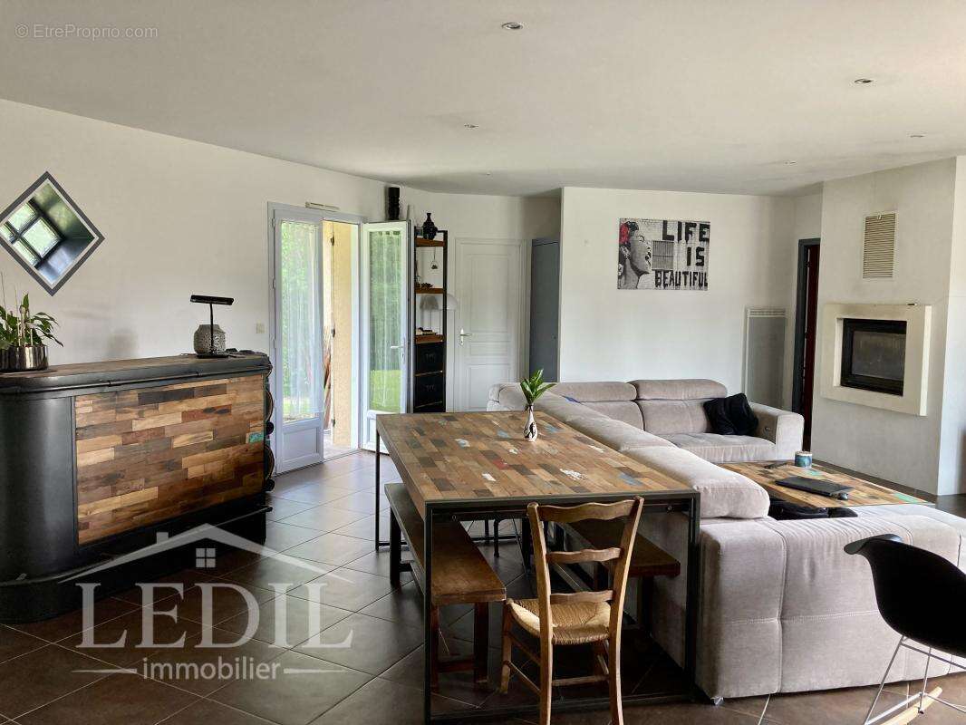 Plain pied 4 chambres - Piscine - Campagne - photo 4