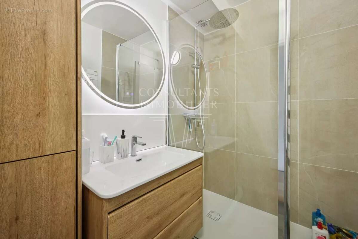 Appartement à SURESNES
